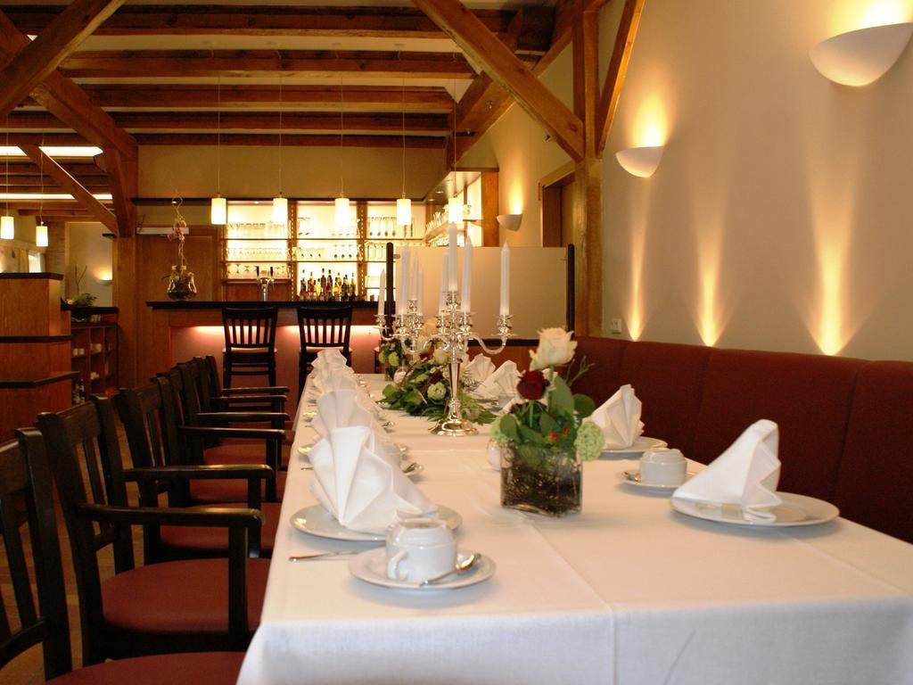 Hotel Und Restaurant Am Peenetal Liepen  Kültér fotó